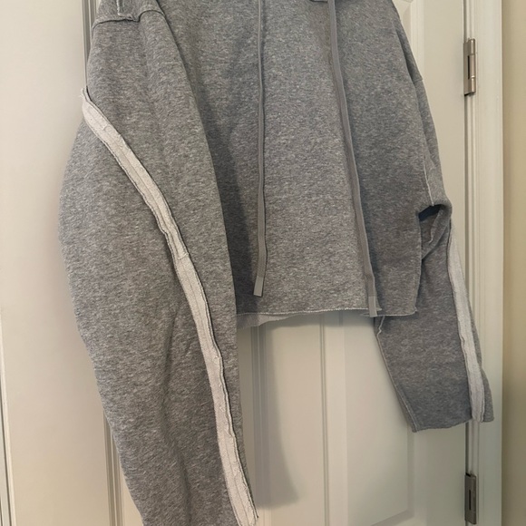 Alo sweatshirt - Picture 6 of 6